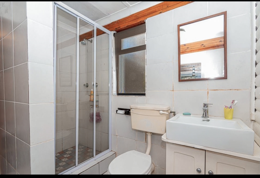 7 Bedroom Property for Sale in Kleinbaai Western Cape